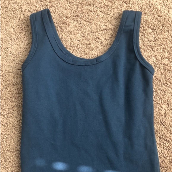 Yosemite Graphic Crop Tank - Picture 2 of 4